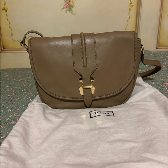 (real) BEIGE/TAN TOUS CROSSBODY BAG (NEED GONE) - Picture 1 of 1